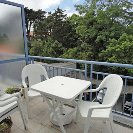 Appartement Location Saint-jean-de-monts: T2 Centre-ville, Proche Et Commerces - Fr-1-777-9 Saint-Jean-de-Monts