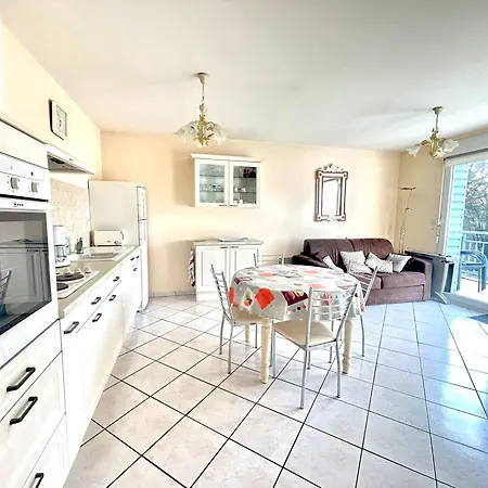 Location Saint-jean-de-monts: T2 Centre-ville, Proche Et Commerces - Fr-1-777-9 *