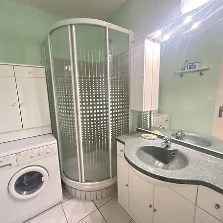 Location Saint-jean-de-monts: T2 Centre-ville, Proche Et Commerces - Fr-1-777-9 Appartement *